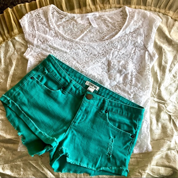 FOREVER 21 GREEN DISTRESSED SHORTS - Picture 11 of 14